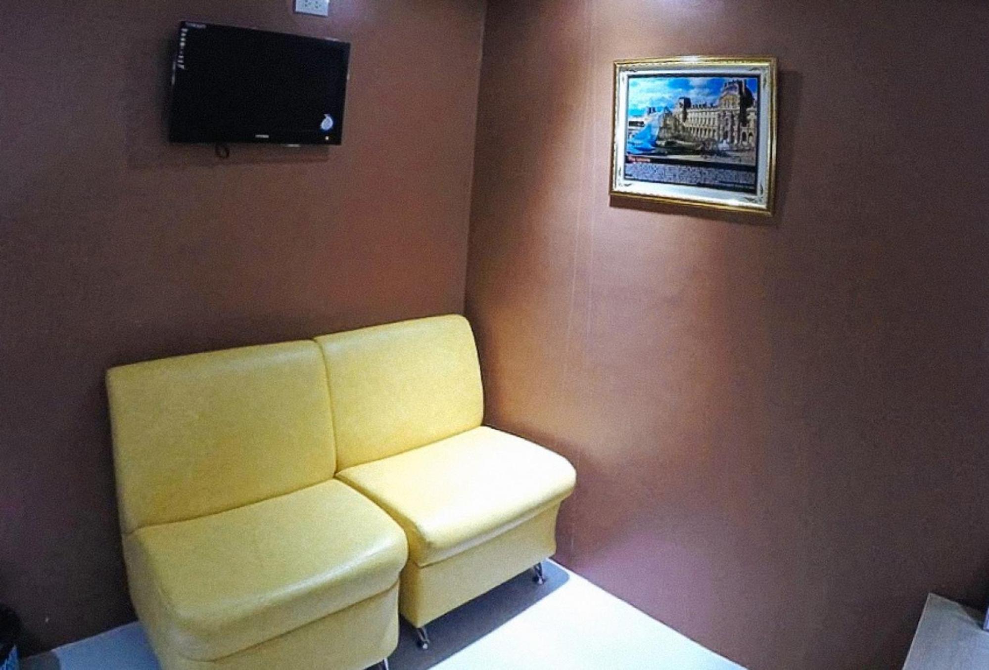 Reddoorz Plus @ Taj Hotel Tuguegarao Exteriér fotografie